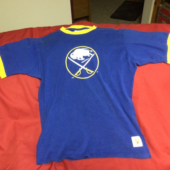 NHL BUFFALO SABRES tshirt - Picture 1 of 2